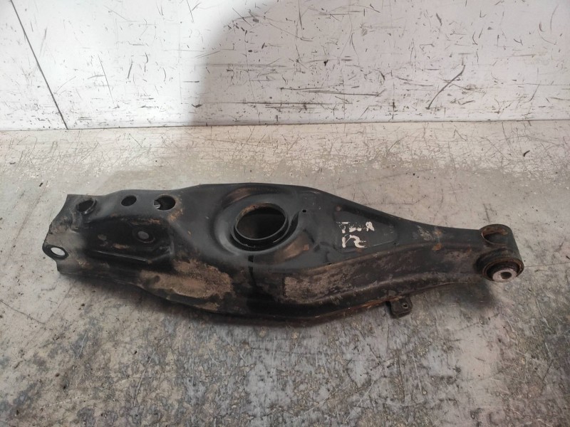 Recambio de brazo suspension inferior trasero izquierdo para mercedes clase c (w203) berlina 220 cdi (203.006) referencia OEM IA