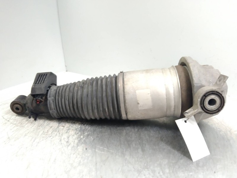 Recambio de amortiguador trasero derecho para volkswagen touareg (7la) tdi r5 referencia OEM IAM 7L6512022E  