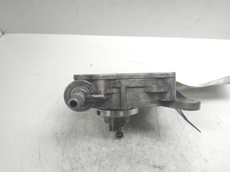 Recambio de depresor freno / bomba vacio para toyota corolla verso (r1) 2.2 turbodiesel cat referencia OEM IAM 26040618  