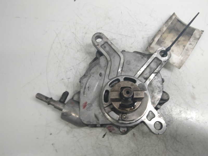 Recambio de depresor freno / bomba vacio para toyota corolla verso (r1) 2.2 turbodiesel cat referencia OEM IAM 26040618  