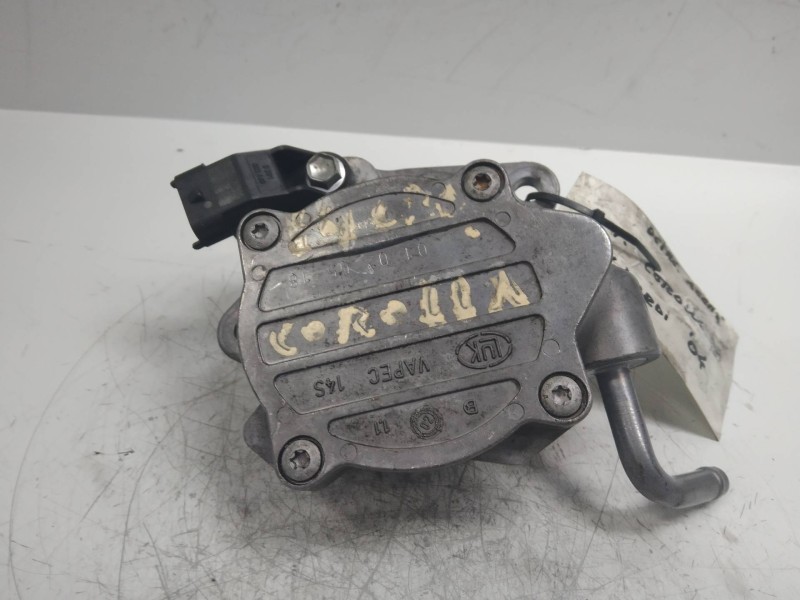 Recambio de depresor freno / bomba vacio para toyota corolla (e12) 1.4 d-4d luna compact referencia OEM IAM 01040518  