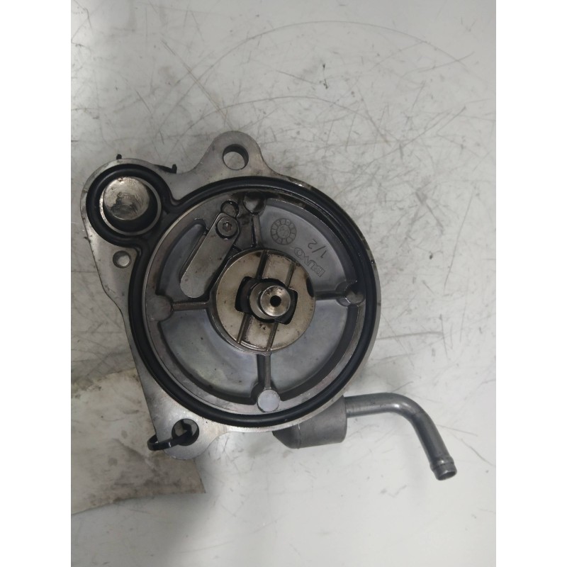 Recambio de depresor freno / bomba vacio para toyota corolla (e12) 1.4 d-4d luna compact referencia OEM IAM 01040518  