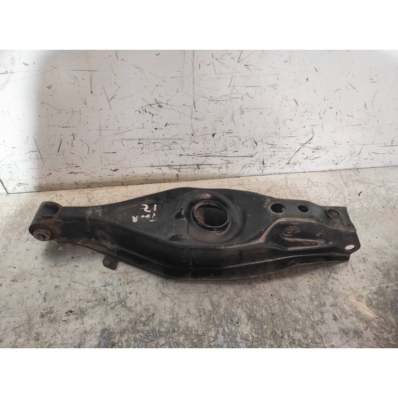 Recambio de brazo suspension inferior trasero izquierdo para mercedes clase c (w203) berlina 220 cdi (203.006) referencia OEM IA