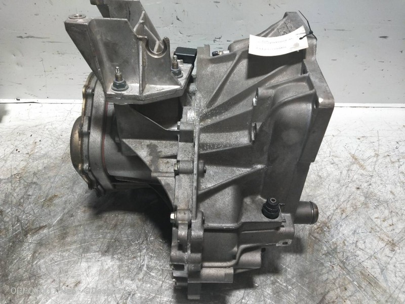 Recambio de caja cambios para ford fiesta berlina 1.3 cat (endura-e) referencia OEM IAM 96WTAB FOB 6G08C 