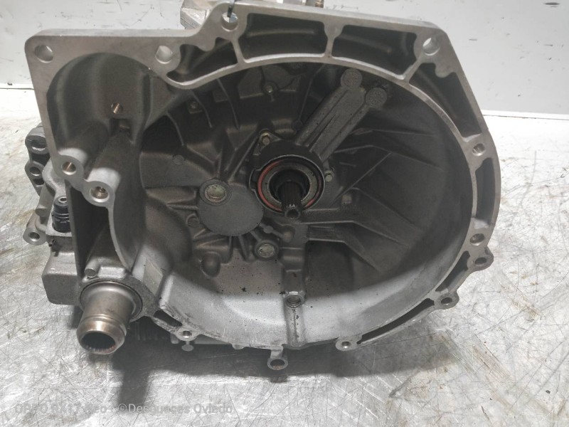 Recambio de caja cambios para ford fiesta berlina 1.3 cat (endura-e) referencia OEM IAM 96WTAB FOB 6G08C 