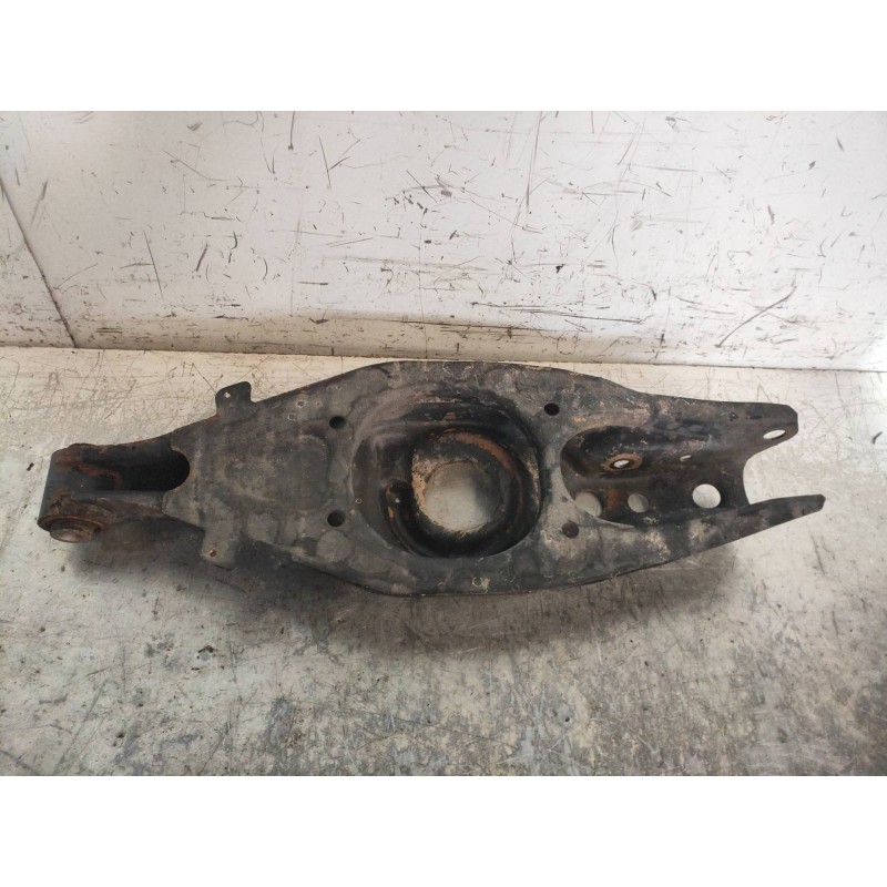 Recambio de brazo suspension inferior trasero izquierdo para mercedes clase c (w203) berlina 220 cdi (203.006) referencia OEM IA