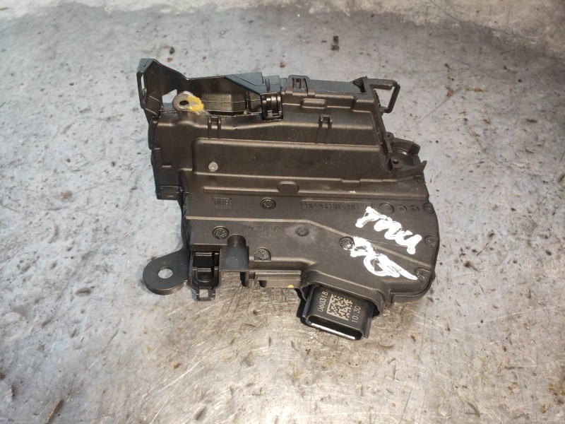 Recambio de motor cierre centralizado trasero izquierdo para renault captur life referencia OEM IAM 805027072R  