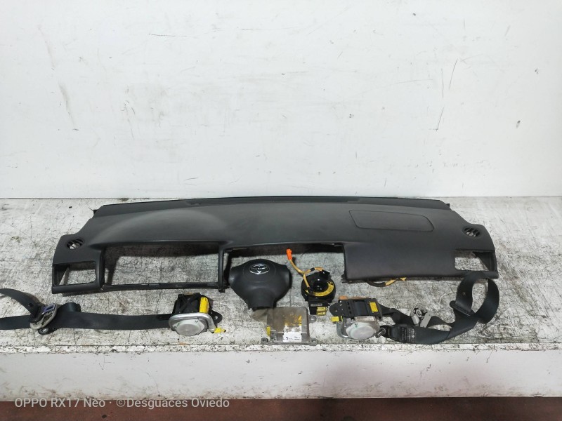 Recambio de kit airbag para toyota corolla (e12) 1.4 d-4d luna compact referencia OEM IAM   