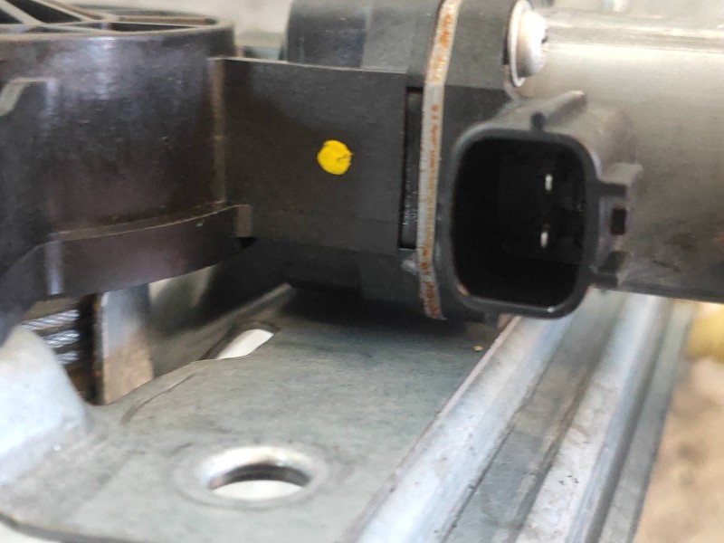 Recambio de elevalunas trasero derecho para renault captur life referencia OEM IAM 12800147101D  