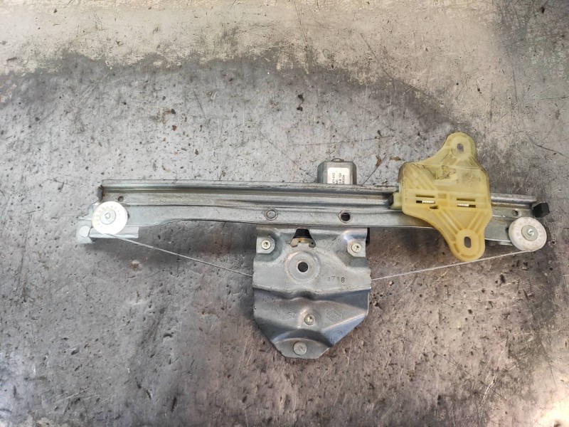 Recambio de elevalunas trasero derecho para renault captur life referencia OEM IAM 12800147101D  