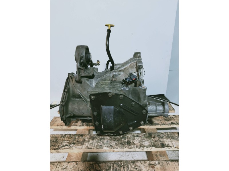 Recambio de caja cambios para chrysler voyager (rg) 3.3 lx referencia OEM IAM TPKT TPKTK 0582A3417 P04800931AB