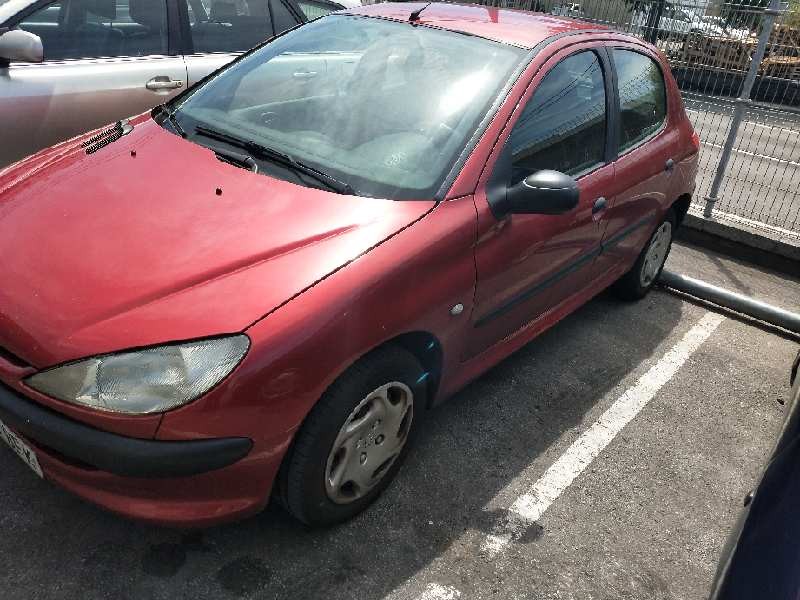 peugeot 206 berlina del año 2001