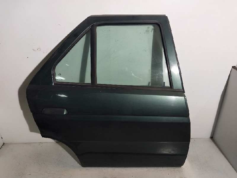 Recambio de puerta trasera derecha para alfa romeo 155 2.5 turbodiesel referencia OEM IAM   