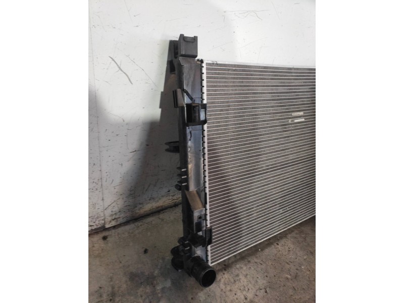 Recambio de radiador agua para renault captur life referencia OEM IAM 21410B680A 214107826R 