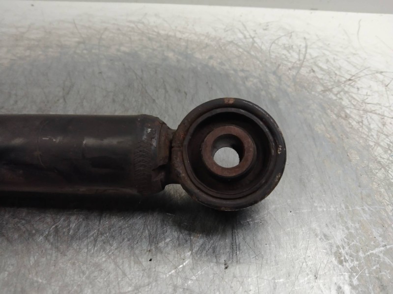 Recambio de amortiguador trasero para volkswagen t5 transporter/furgoneta 2.5 tdi referencia OEM IAM   