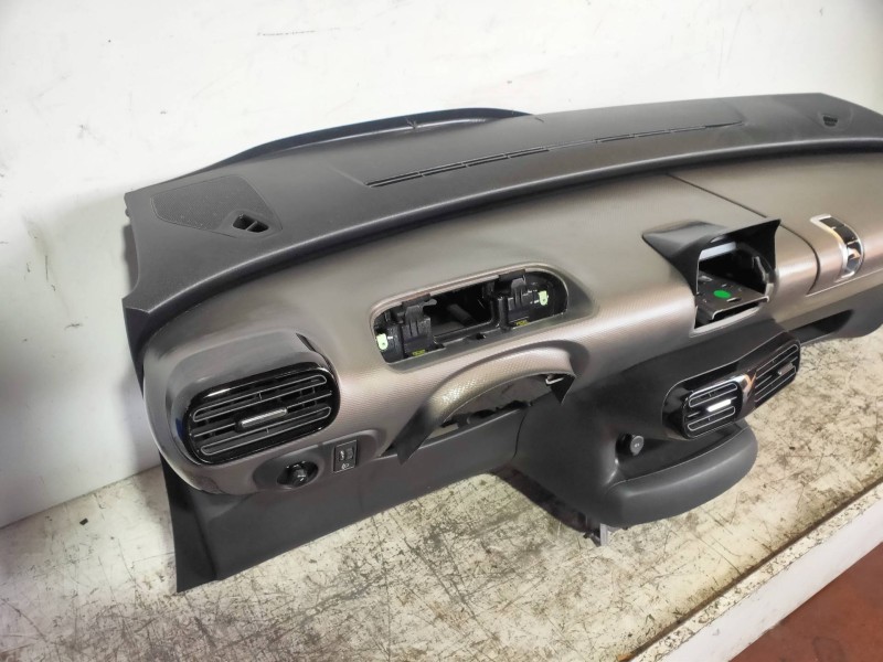 Recambio de salpicadero para citroen c4 cactus feel referencia OEM IAM   