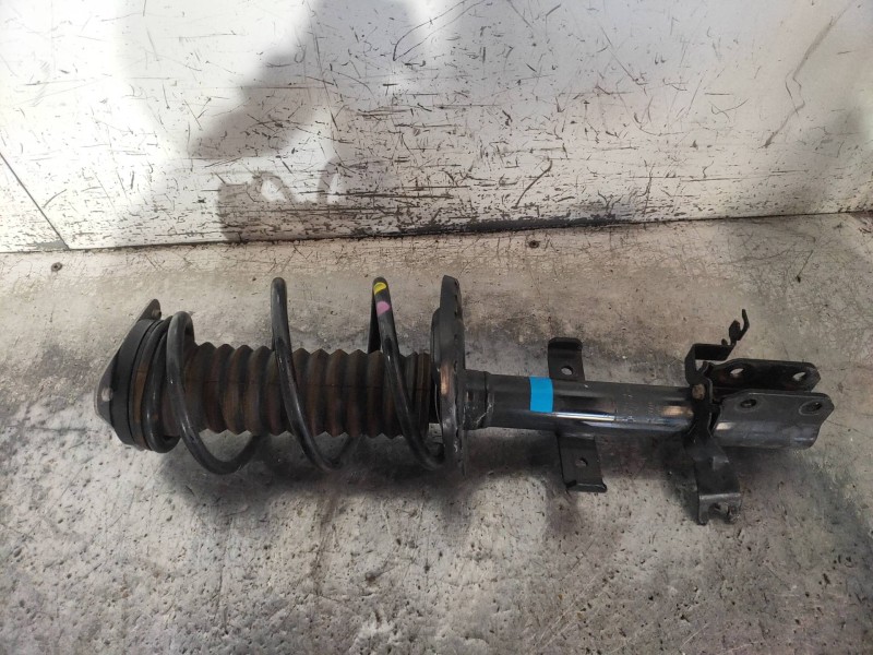 Recambio de amortiguador delantero izquierdo para renault captur life referencia OEM IAM 543021687R 03091000507 