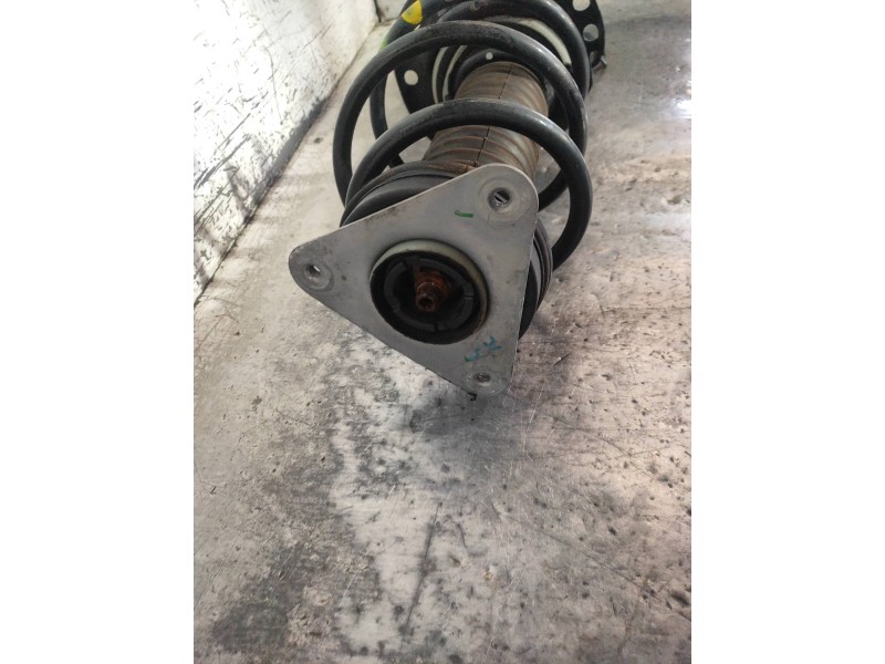 Recambio de amortiguador delantero izquierdo para renault captur life referencia OEM IAM 543021687R 03091000507 