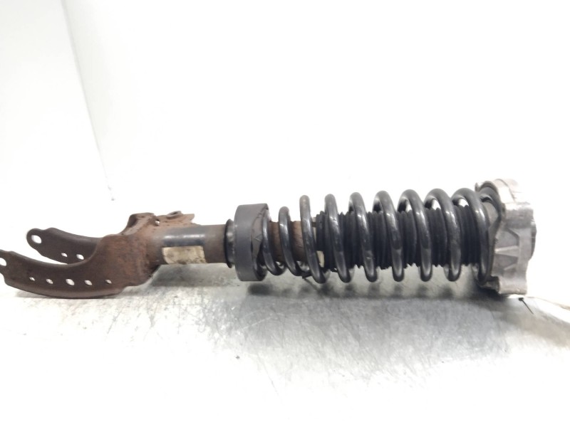 Recambio de amortiguador delantero izquierdo para volkswagen touareg (7l6) referencia OEM IAM 7L6413031L  