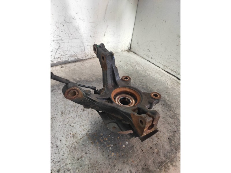 Recambio de mangueta delantera izquierda para renault captur life referencia OEM IAM   