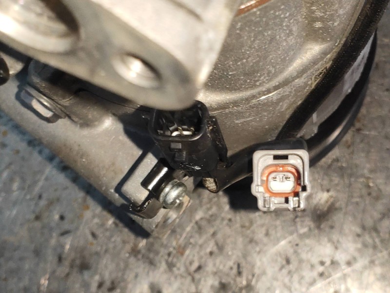 Recambio de compresor aire acondicionado para renault captur life referencia OEM IAM 926000734R T72634BC 