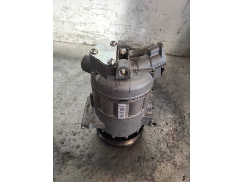 Recambio de compresor aire acondicionado para renault captur life referencia OEM IAM 926000734R T72634BC 