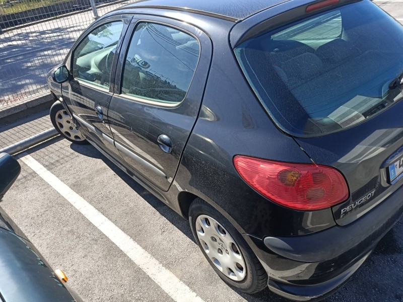 peugeot 206 berlina del año 2005