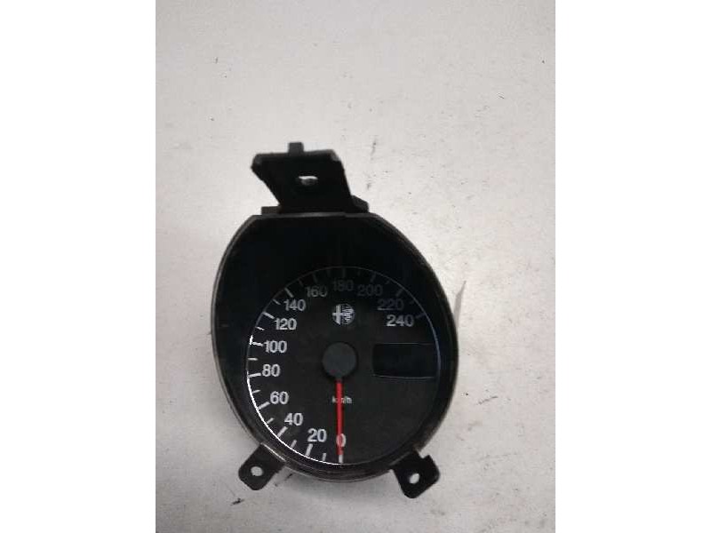 Recambio de cuadro cuentakm para alfa romeo 156 (116) 2.4 jtd distinctive referencia OEM IAM 156034520 503310010600 