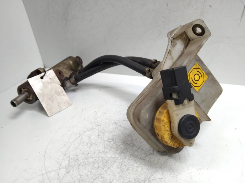 Recambio de bomba freno para alfa romeo 146 1.9 jtd referencia OEM IAM 99560216  