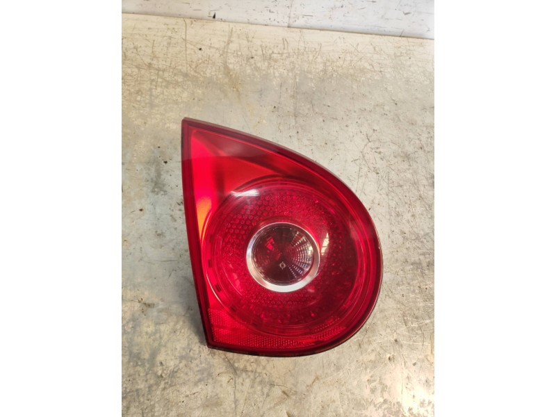 Recambio de piloto trasero izquierdo interior para volkswagen golf v berlina (1k1) highline 4motion referencia OEM IAM 1K6945093