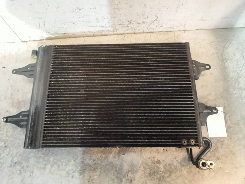 Recambio de condensador / radiador aire acondicionado para volkswagen polo (9n1) highline referencia OEM IAM 1K0298403  