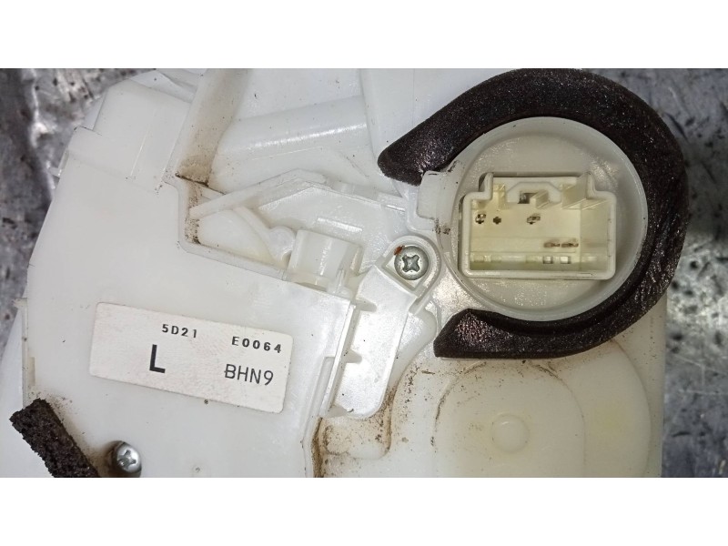 Recambio de motor cierre centralizado trasero derecho para mazda 3 lim. () luxury referencia OEM IAM 5D21E0064  