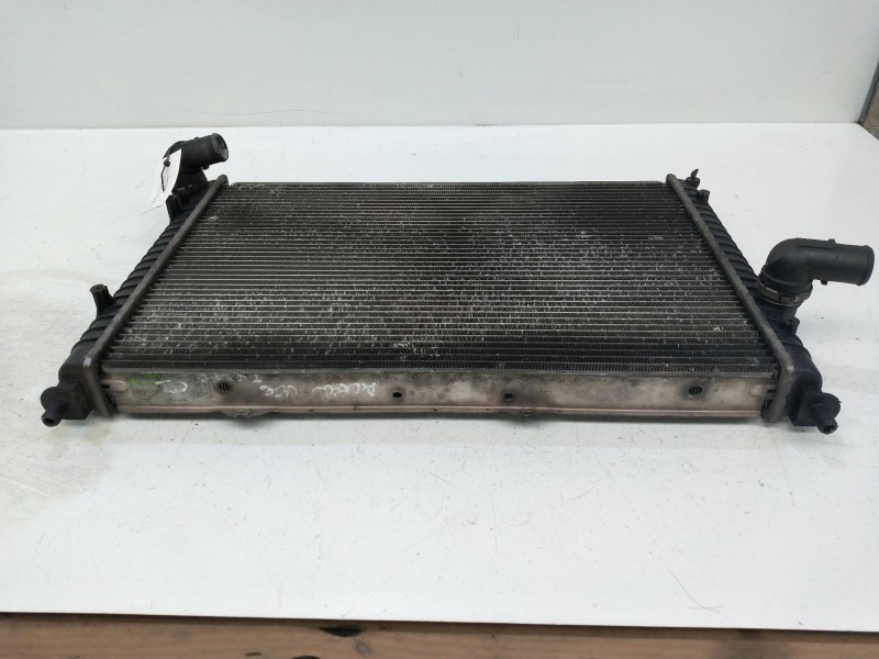 Recambio de radiador agua para alfa romeo 156 2.4 jtd cat referencia OEM IAM 66656716  