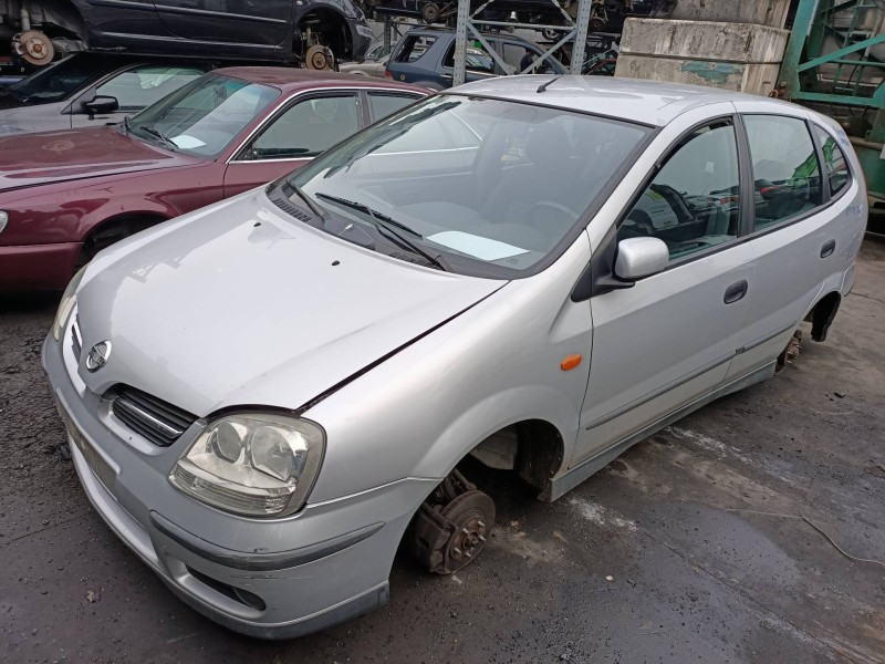 nissan almera tino (v10m) del año 2005