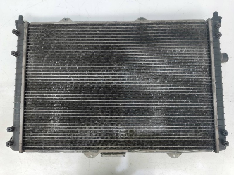 Recambio de radiador agua para alfa romeo 156 2.4 jtd cat referencia OEM IAM 66656716  