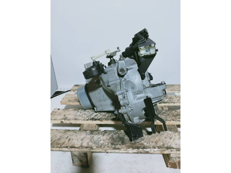 Recambio de caja cambios para citroen c4 cactus feel referencia OEM IAM 20CR15 1212198 