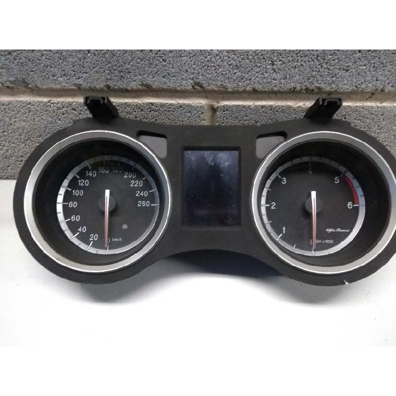 Recambio de cuadro instrumentos para alfa romeo 159 (140) 1.9 jtd cat referencia OEM IAM 56072820 A2C53172598 0156072820
