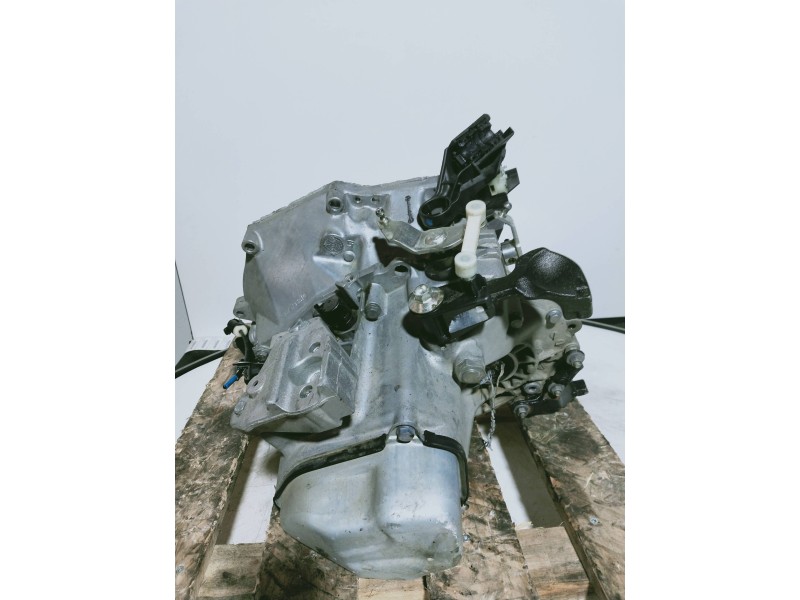 Recambio de caja cambios para citroen c4 cactus feel referencia OEM IAM 20CR15 1212198 