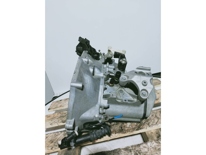 Recambio de caja cambios para citroen c4 cactus feel referencia OEM IAM 20CR15 1212198 
