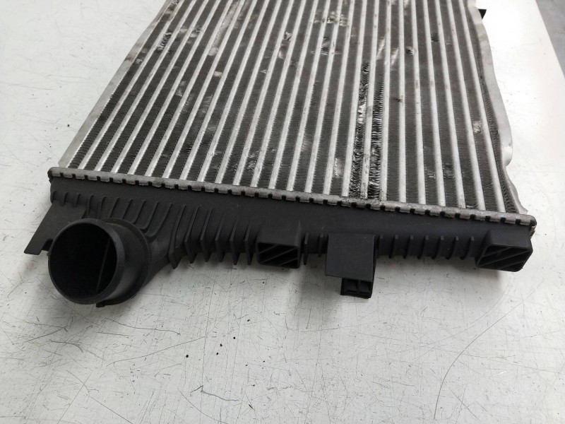 Recambio de intercooler para alfa romeo 159 (140) 1.9 jtd cat referencia OEM IAM VP4FLH9L440AF 50507299 