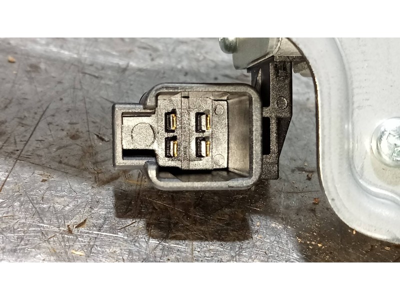 Recambio de motor limpia trasero para mazda 3 lim. () luxury referencia OEM IAM BHS267450 8496000830 