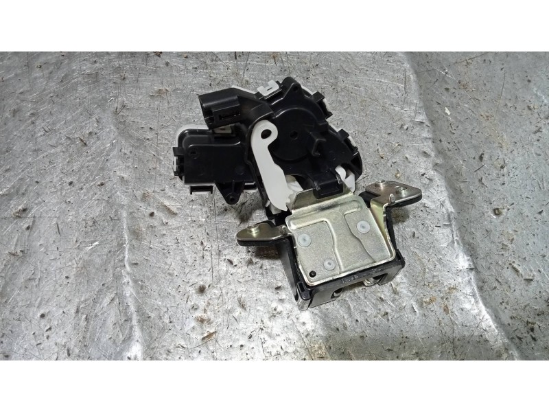 Recambio de motor cierre centralizado porton para mazda 3 lim. () luxury referencia OEM IAM   