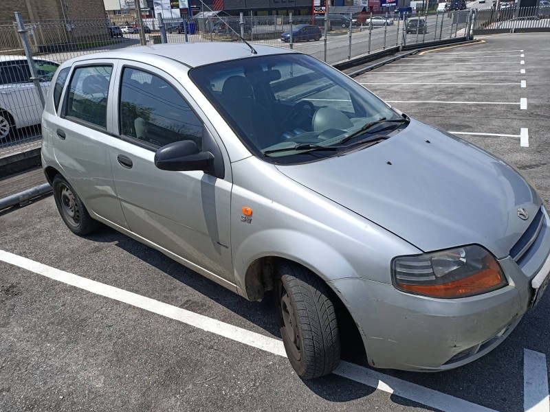 daewoo kalos del año 2004