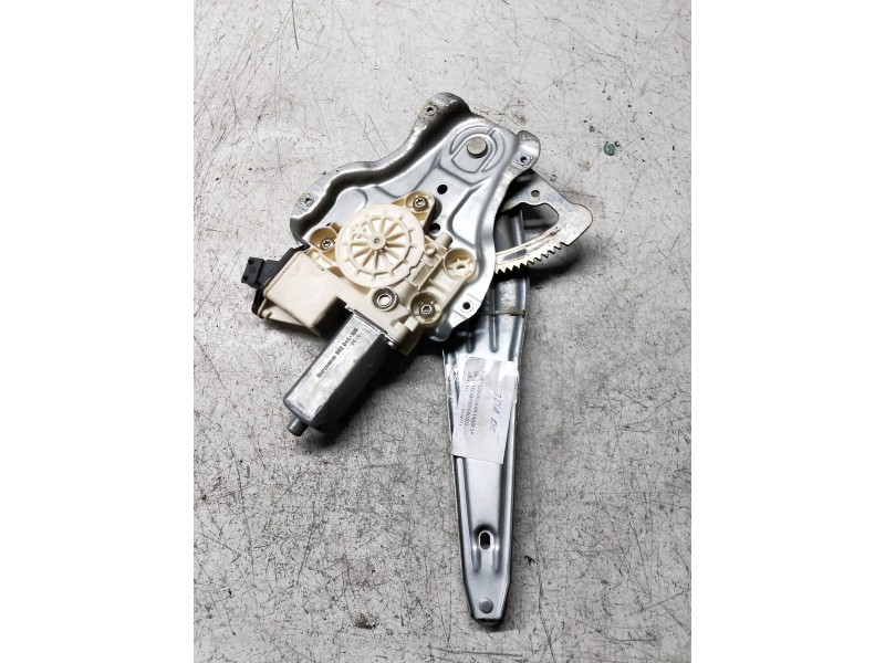 Recambio de elevalunas trasero derecho para toyota corolla (e12) 1.4 d-4d luna compact referencia OEM IAM   5P