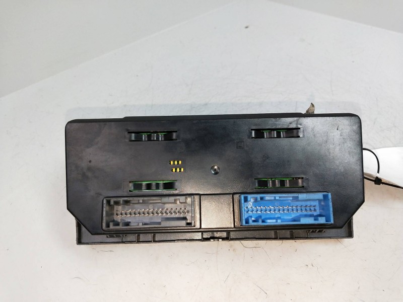 Recambio de mando calefaccion / aire acondicionado para opel zafira b 1.6 16v cat referencia OEM IAM 13274229 90151310 