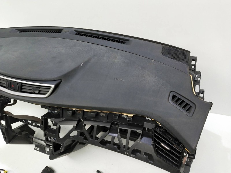 Recambio de kit airbag para nissan x-trail (t32) 360 referencia OEM IAM   