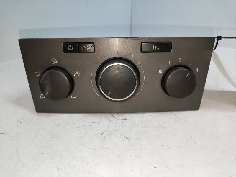 Recambio de mando calefaccion / aire acondicionado para opel zafira b cosmo referencia OEM IAM 90151317  