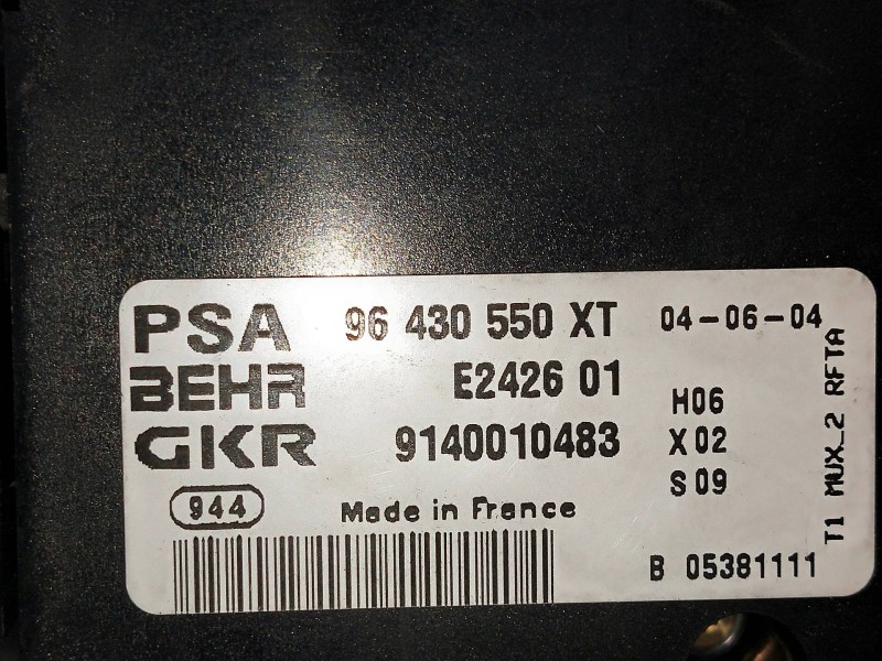 Recambio de mando calefaccion / aire acondicionado para peugeot 206 berlina xs referencia OEM IAM 96430550XT E242601 9140010483