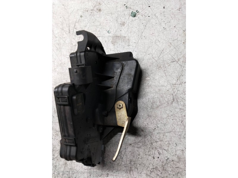 Recambio de motor cierre centralizado delantero derecho para bmw serie 3 berlina (e46) 320d referencia OEM IAM   4P Recambio de motor cierre centralizado delantero derecho para bmw serie 3 berlina (e46) 320d referencia OEM IAM   4P