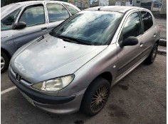 peugeot 206 berlina del año 2000